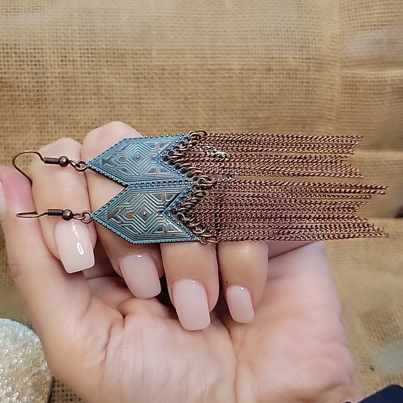 🔥LAST PAIR🔥 Bohemian Verdigris Chain Tassel Drop Earrings - Picture 4 of 8
